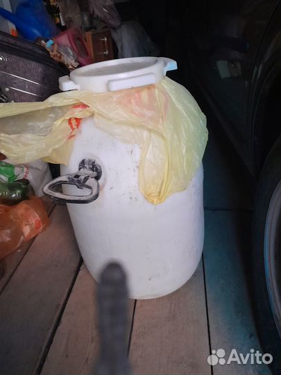 Емкость для воды пластиковая бу