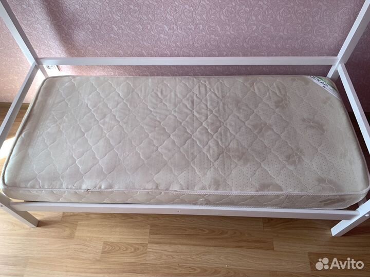 Детская кровать домик с матрасом 160х70