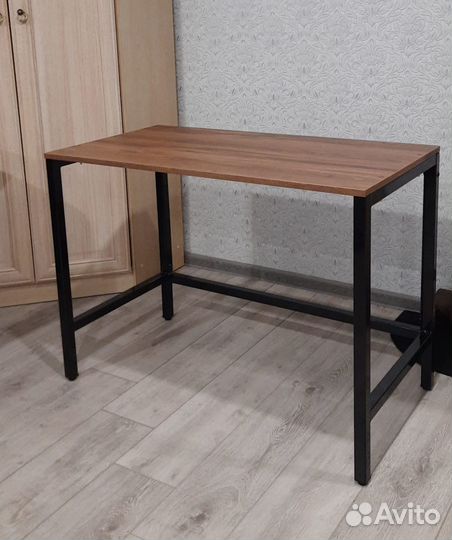 Стол в стиле лофт