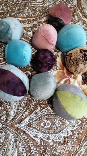 Мягкие игрушки (мячики) для собак