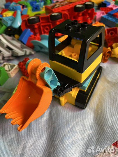 Lego duplo разные наборы в кучу