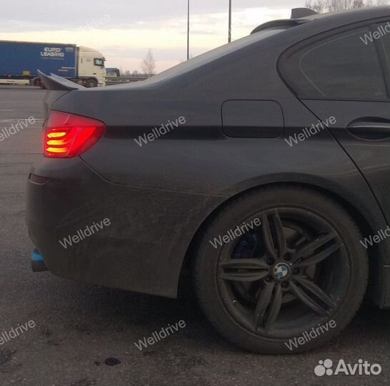 Козырек BMW 5 F10 черный глянец