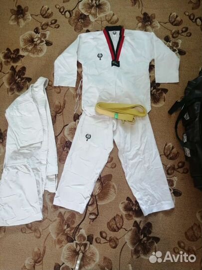 Добок и защита для таэквондо