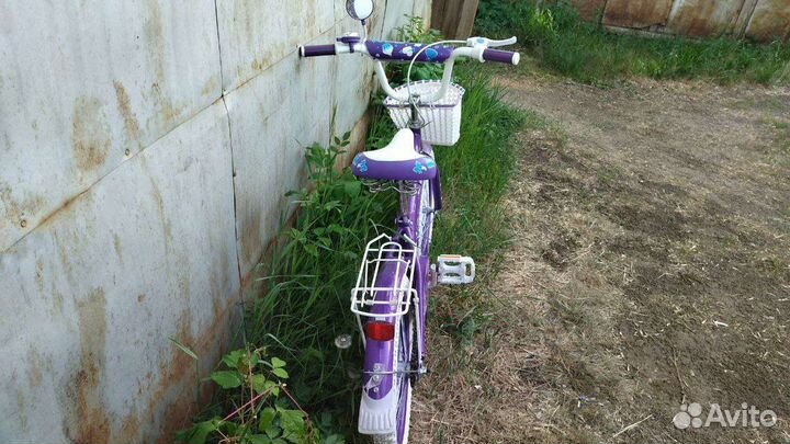 Детский велосипед (с колёсиками)