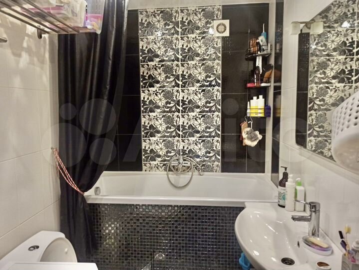 3-к. квартира, 87 м², 4/10 эт.