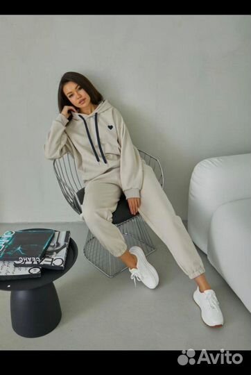 Спортивный костюм новый