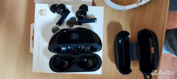 Беспроводные наушники Huawei freebuds pro