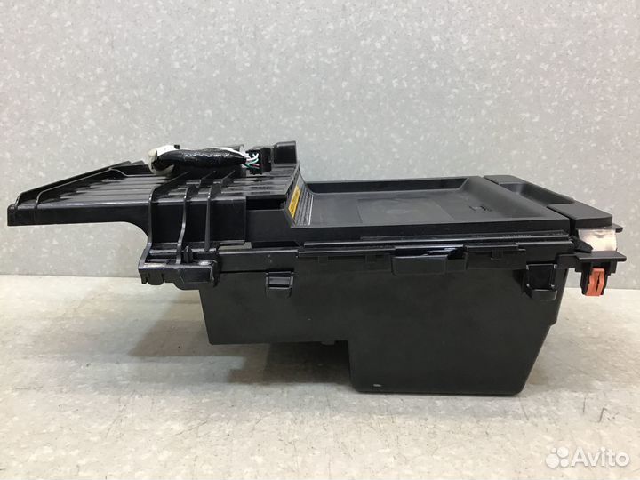 Ящик передней консоли Toyota Camry V70 2017