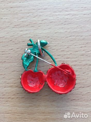 Брошь