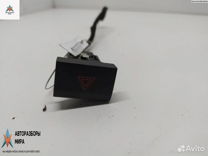 Кнопка аварийной сигнализации Volkswagen Polo 5