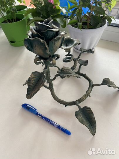 Роза из металла. Подсвечник