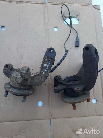 Поворотный кулак Ford Fusion R/L