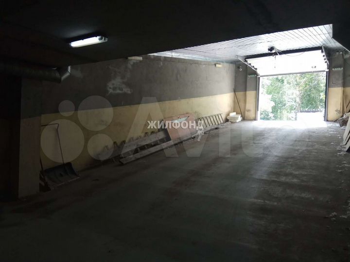 Машиноместо, 14 м²