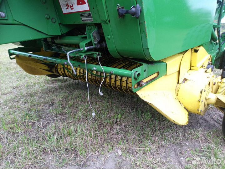 Пресс-подборщик John Deere 550, 1992