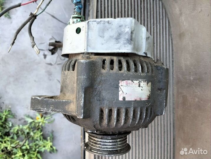 Гениратор тойота