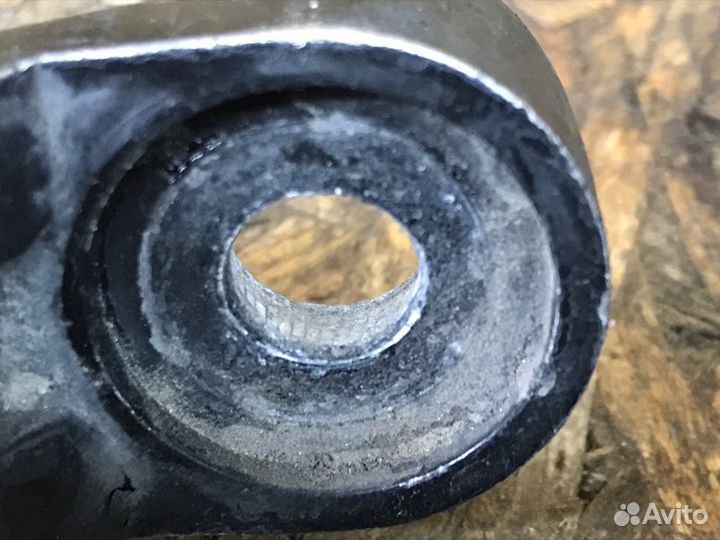 Поводок стеклоочистителя передний левый Chevrolet