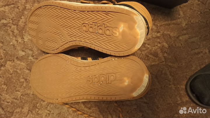 Кроссовки зимние Adidas 39