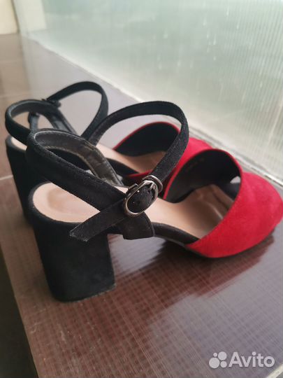 Босоножки женские 38 размер бу