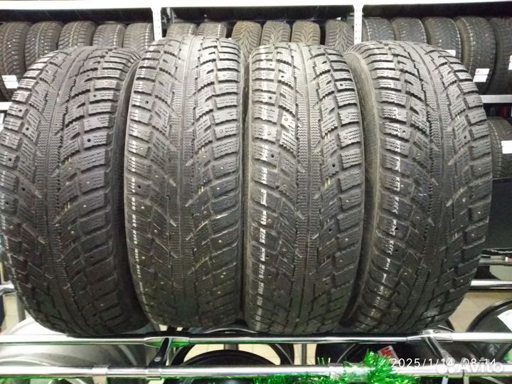 Kumho I'Zen RV Stud KC16 225/70 R16 107Q