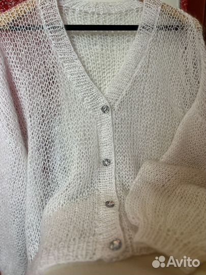 Мохеровый кардиган ручной вязки