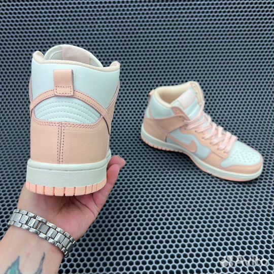 Кроссовки Nike Dunk High Crimson Tint