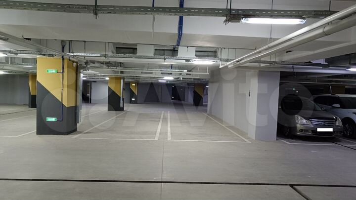 Машиноместо, 14 м²