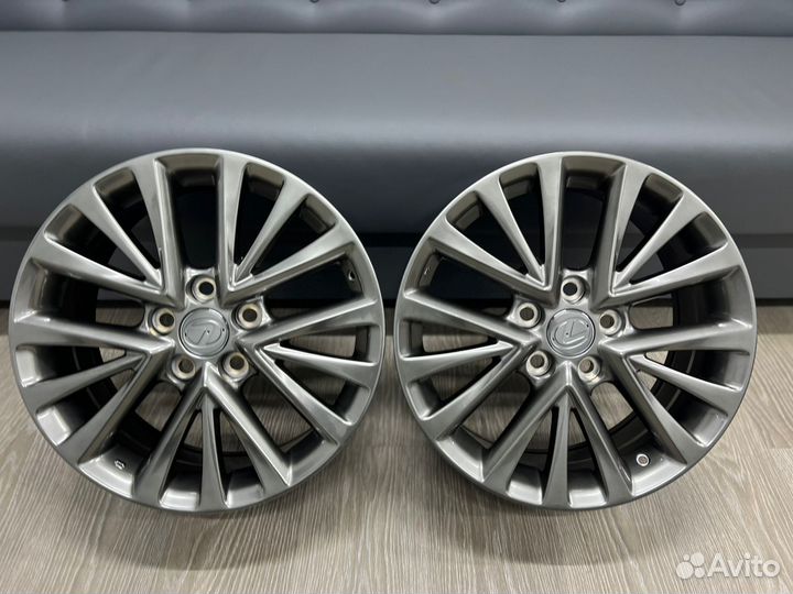 Диски литые H524F R17 5x114.3 на Toyota Camry