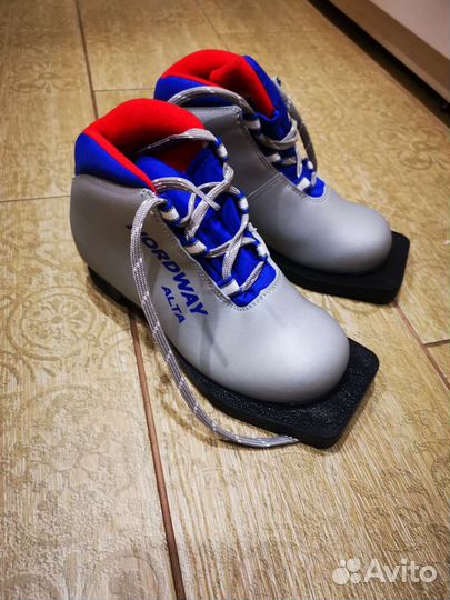 Лыжные ботинки детские 30