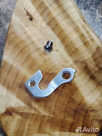 Держатель заднего переключателя (петух)