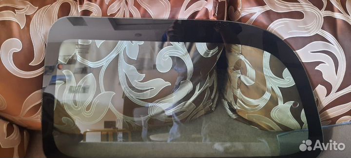 Стекло заднее форточки правое largus