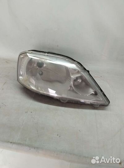 Фара правая на renault logan 1