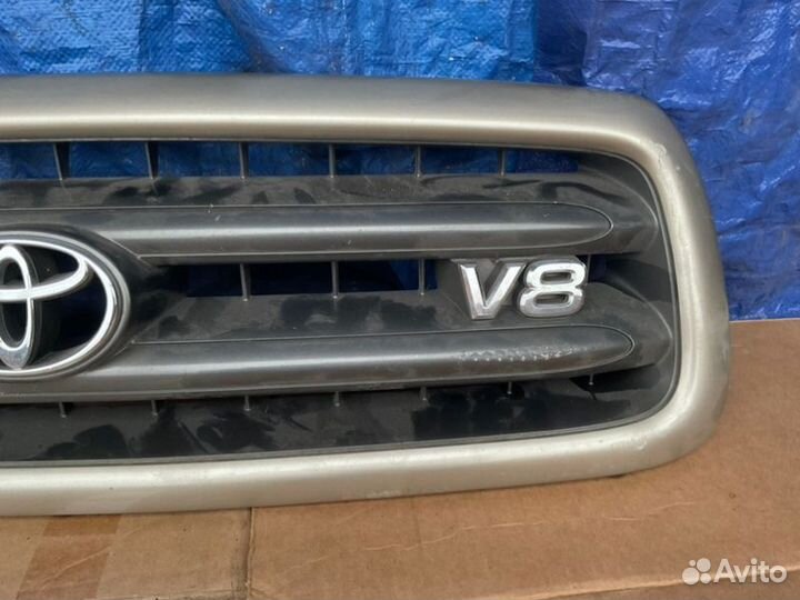 Решетка радиатора Toyota Sequoia Sr5 XK30 4.7L