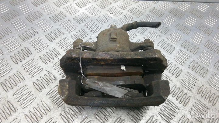 Суппорт передний правый Ford Fiesta 6 2009