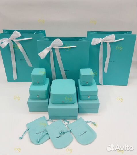 Фирменные коробки Tiffany & Co