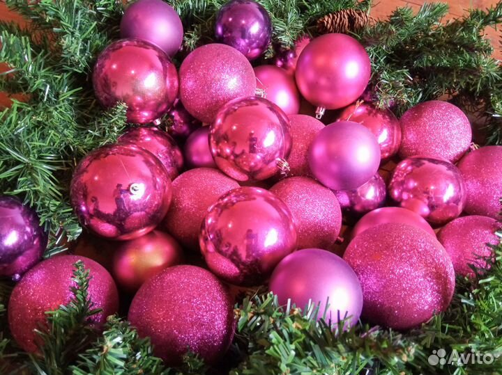 Ёлочные шары и украшения