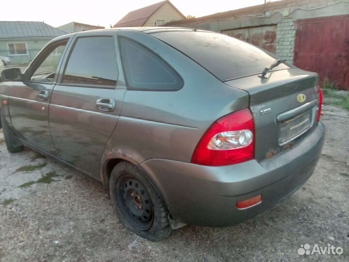 Приора хэтчбек 2008 год кварц