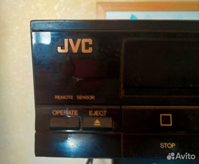 Видеомагнитофон jvc, модель HR-D 300 EE