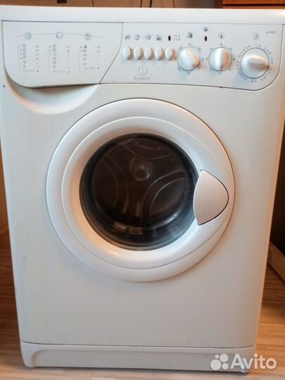 Стиральная машина indesit
