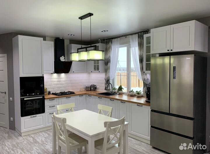 Кухонный гарнитур угловой