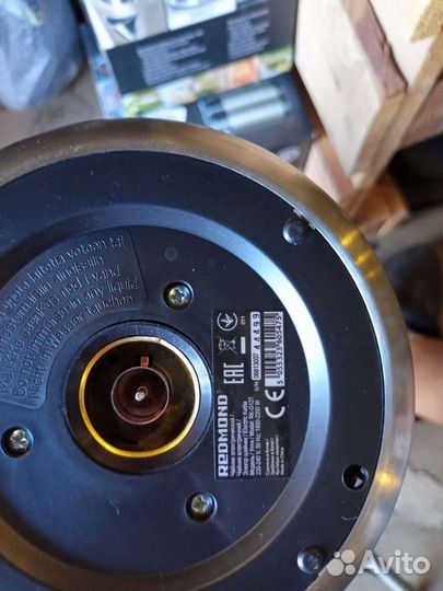 Чайник электрический redmond