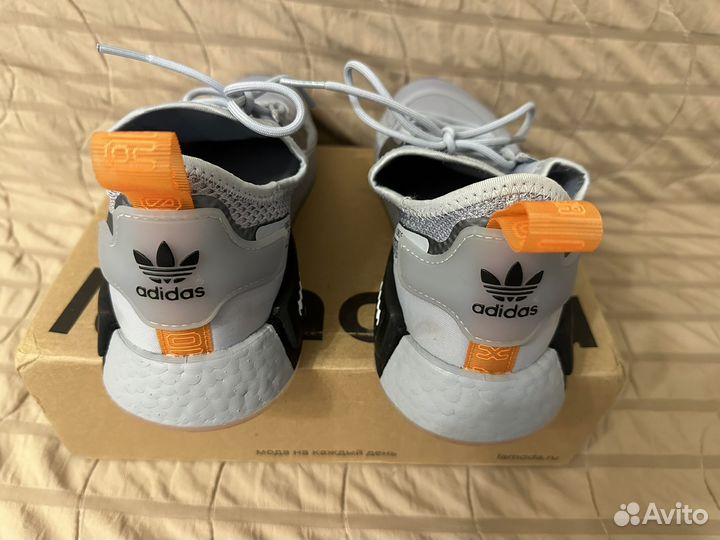 Кроссовки Adidas NMD R1 Spectoo, 7us, новые