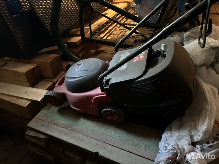 Газонокосилка электрическая