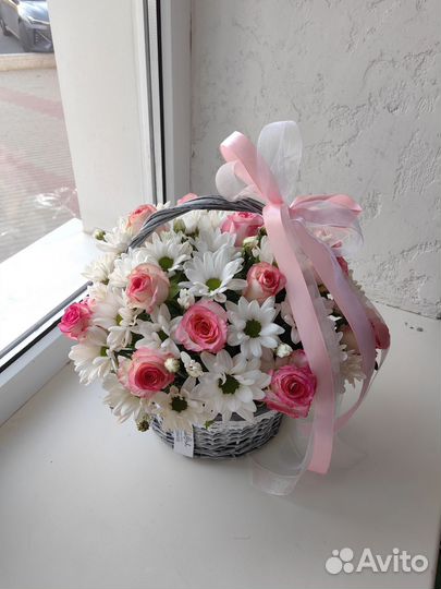 Роза с ромашками