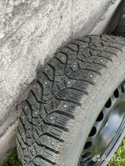 Bridgestone Blizzak Spike-02 185/65 R15 88T