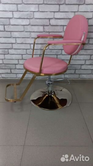 Парикмахерское кресло
