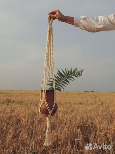 Подвесное плетеное кашпо макраме