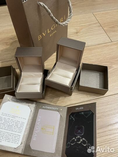Упаковка от украшений bvlgari