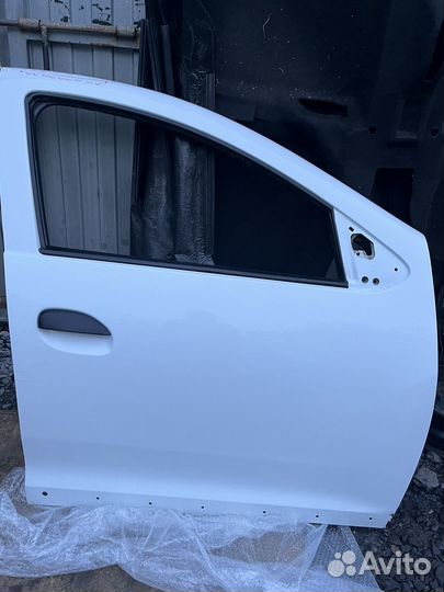 Дверь передняя правая Renault Логан 2