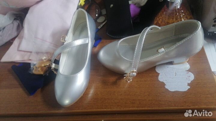 Туфли для девочки 29 размер новые