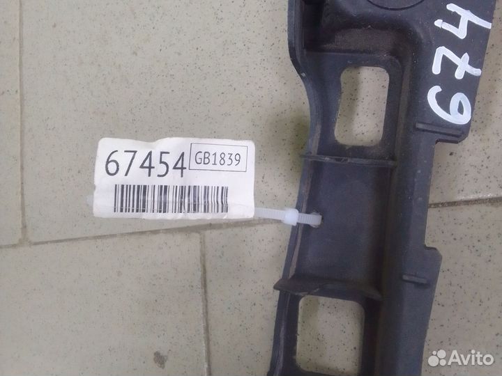 Направляющая бампера Opel Astra